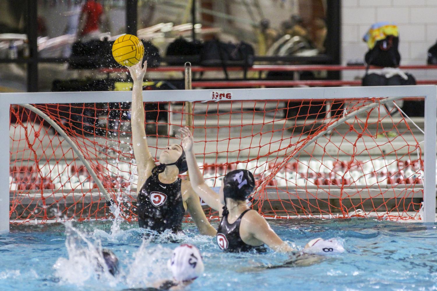 <a href='http://kl4j.31hi.com'>全球十大赌钱排行app</a> student athletes compete in a water polo tournament on campus.